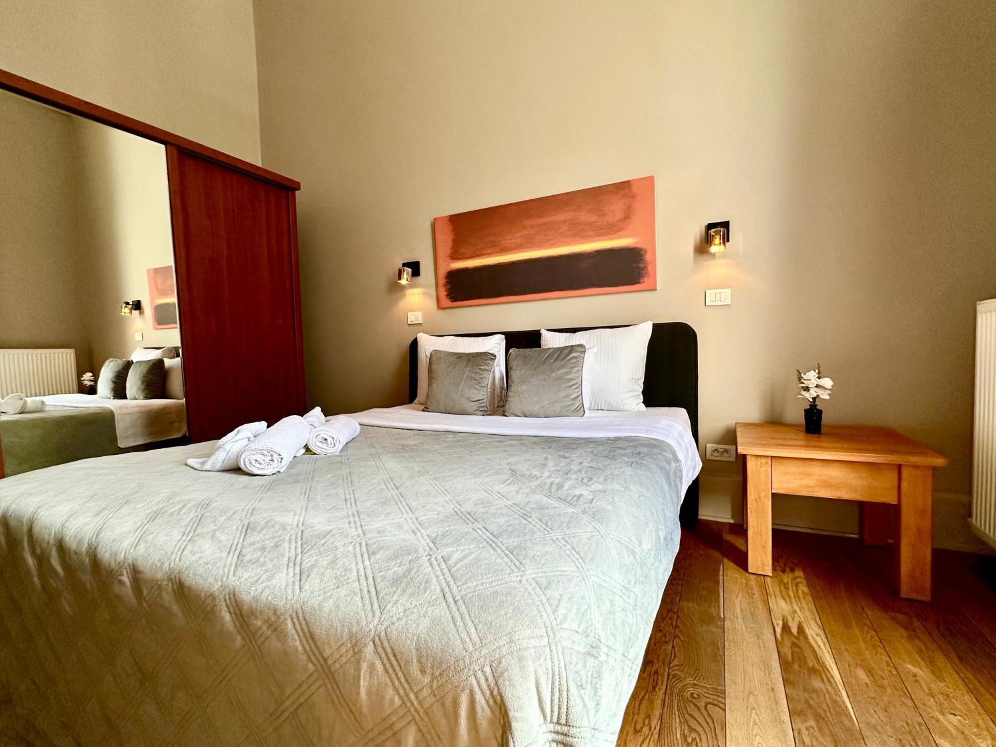 Luxury Suites Castel By Rikas Hotels Anvers Exterior foto