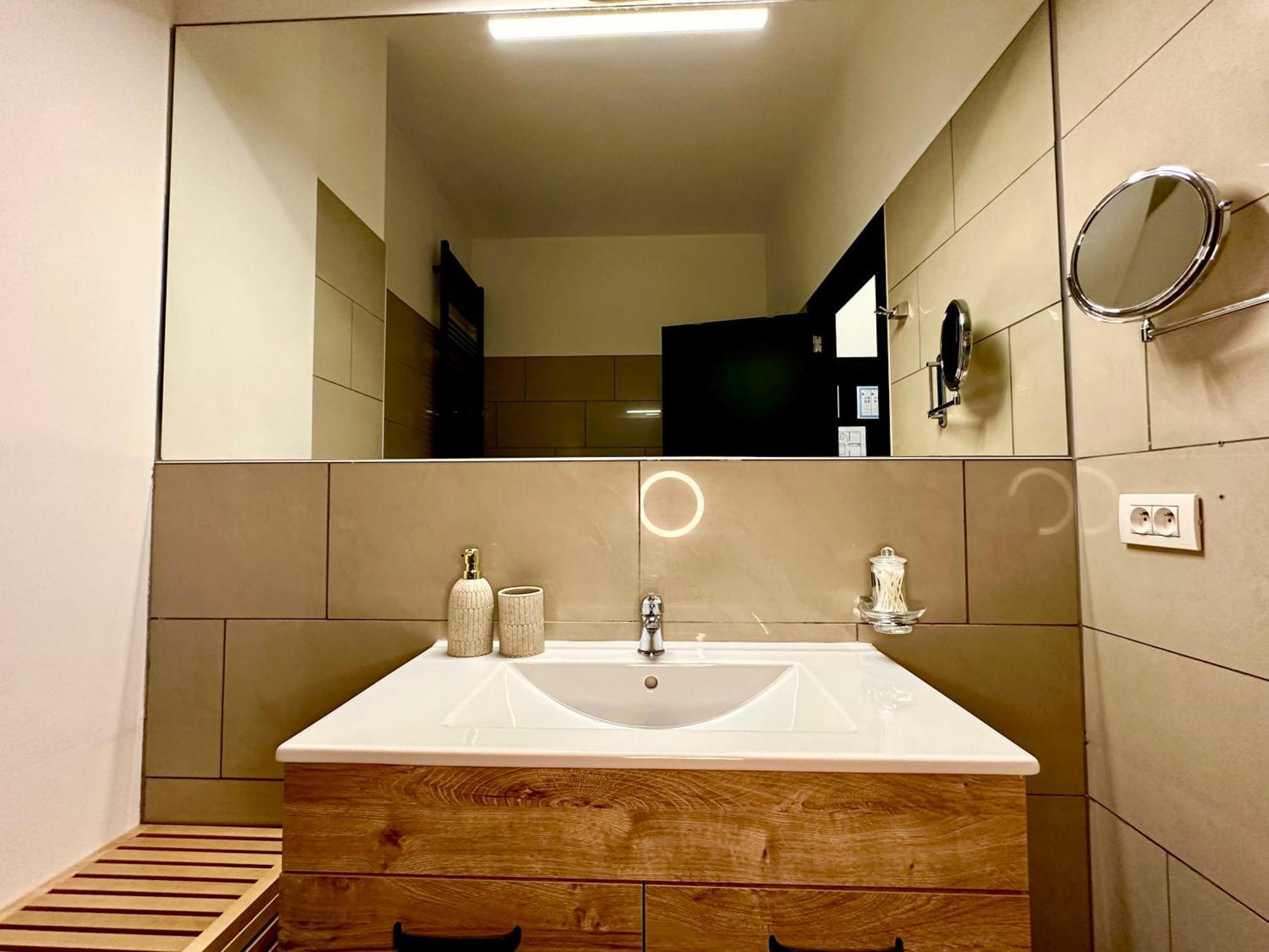 Luxury Suites Castel By Rikas Hotels Anvers Exterior foto