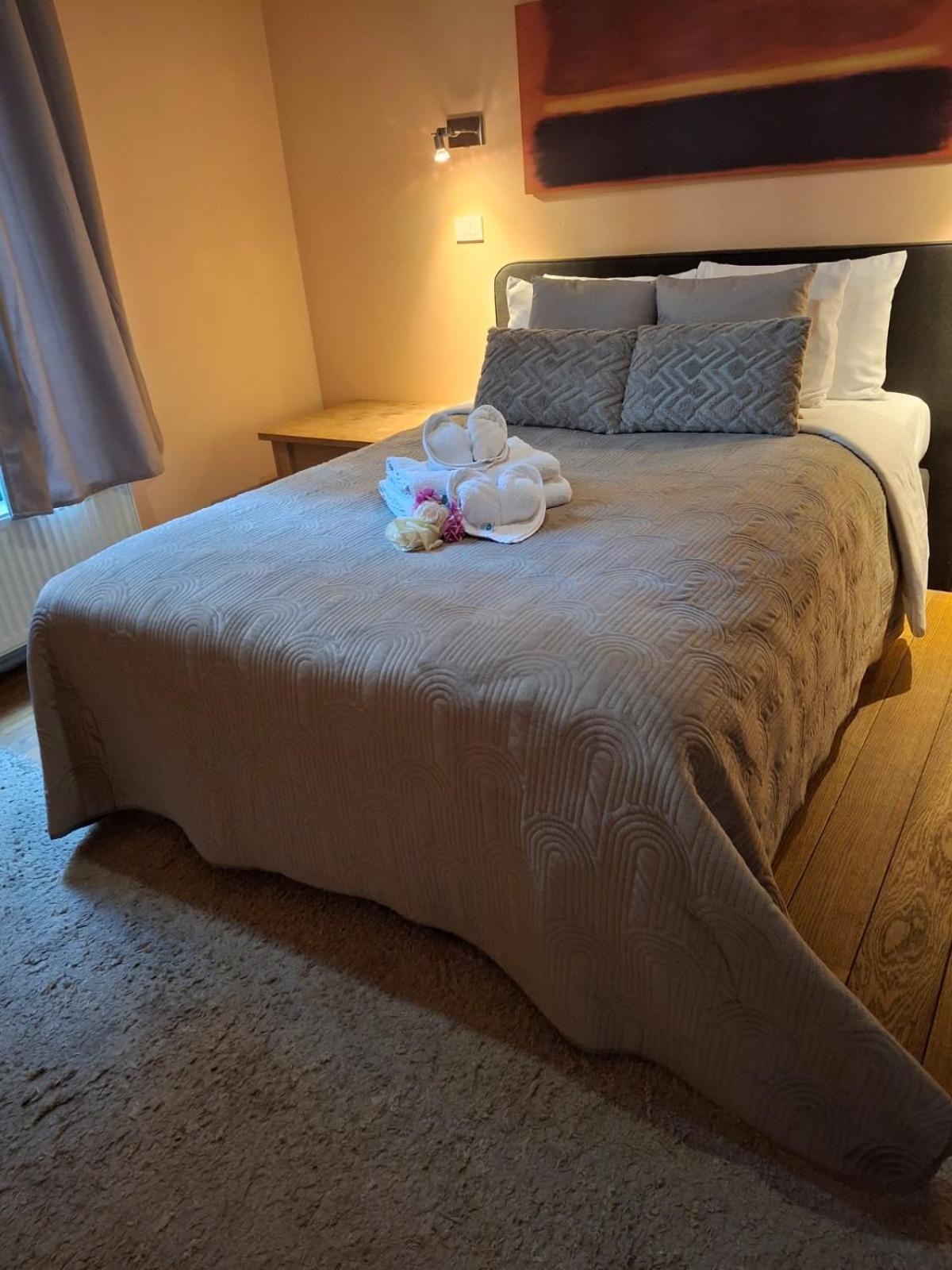 Luxury Suites Castel By Rikas Hotels Anvers Exterior foto